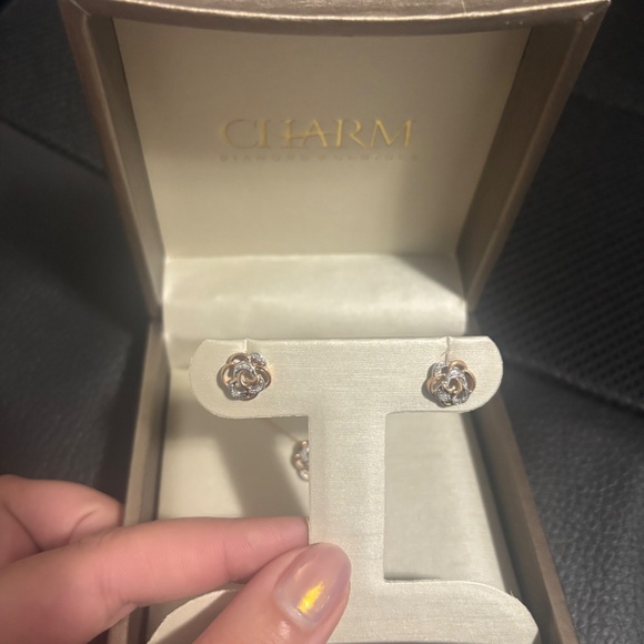 Charm Jewellery Set - Picture 2 of 5